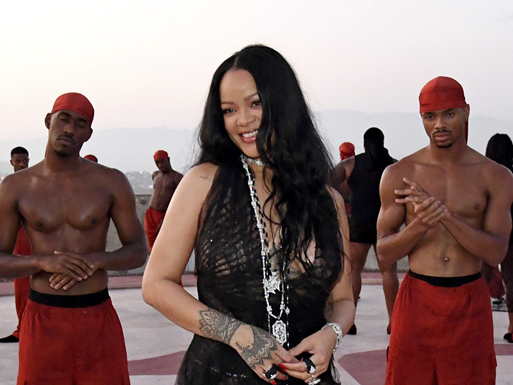 Savage X Fenty Show Vol. 3: como assistir ao desfile da marca de Rihanna na   - Vogue