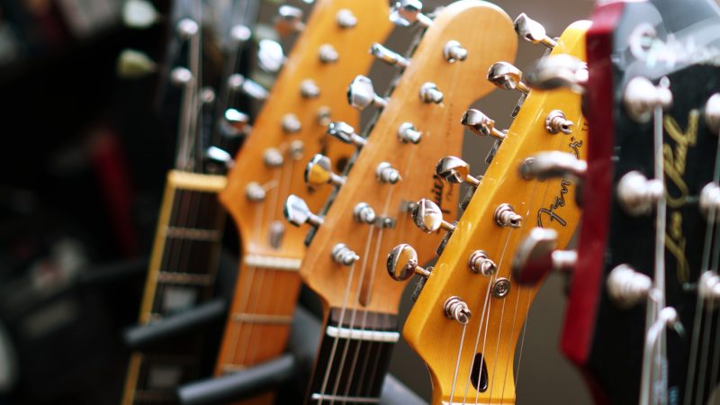 Fender: nos EUA, 16 milhões aprenderam guitarra na pandemia