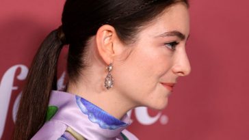 Lorde desabafa: "2021 tem sido difícil de maneiras inesperadas"