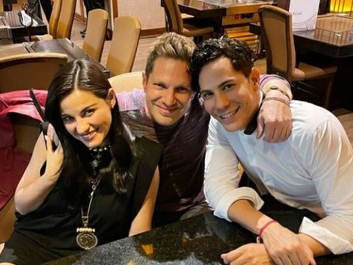 RBD: Maite e Christian posam com empresário que quer levantar turnê do RBD