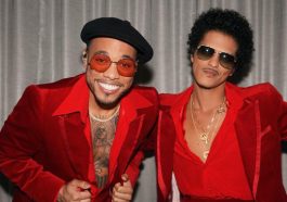 Após alta demanda, Bruno Mars e Anderson .Paak anunciam datas extras da residência em Vegas