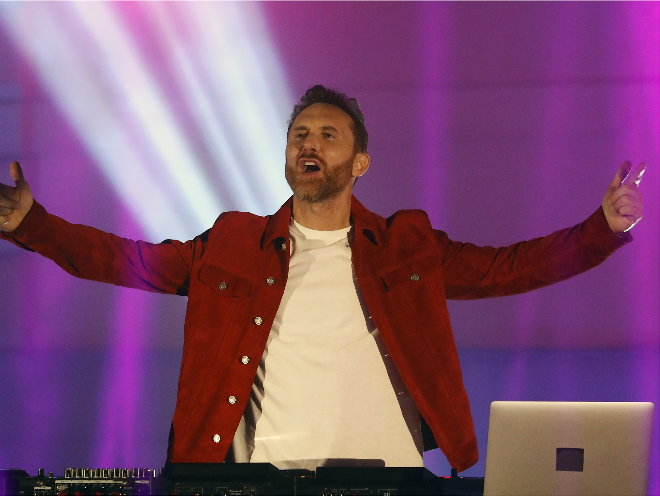 David Guetta realiza show interativo no metaverso Roblox