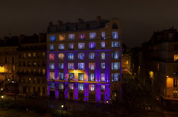 Em celebração ao seu 15º aniversário, a empresa inaugurou uma nova sede no coração de Paris com direito a festa para artistas e fãs