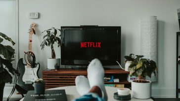 ESPM aponta que jovens preferiram Netflix ao Spotify na pandemia