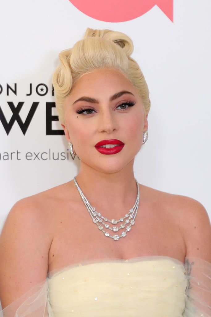 Oscar 2022: Lady Gaga prestigia festa de Elton John antes da premiação 