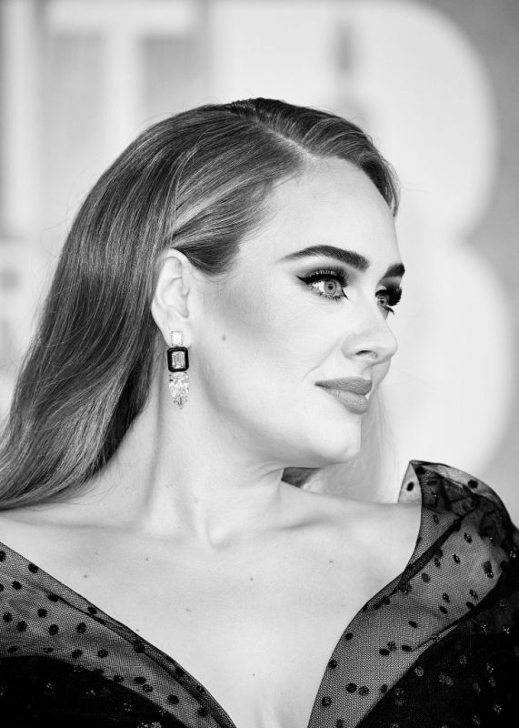 Adele é eleita um "ícone" pela lista TIME 100