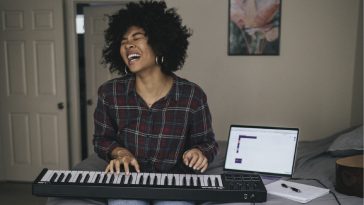 Sony Music Brasil promove curso gratuito para preparar jovens negros para mercado da música