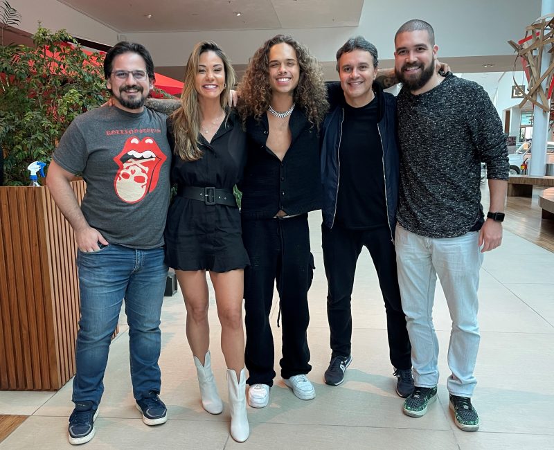 Ulises, Kamilla, Vitão, Paulo Lima e Víctor Oliveira