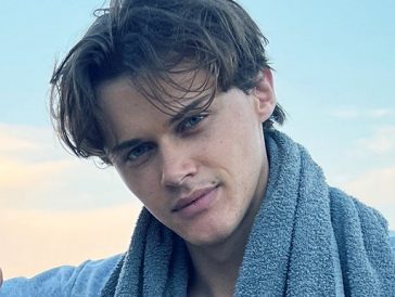 Quem faz Conrad? Conheça Christopher Briney, de 