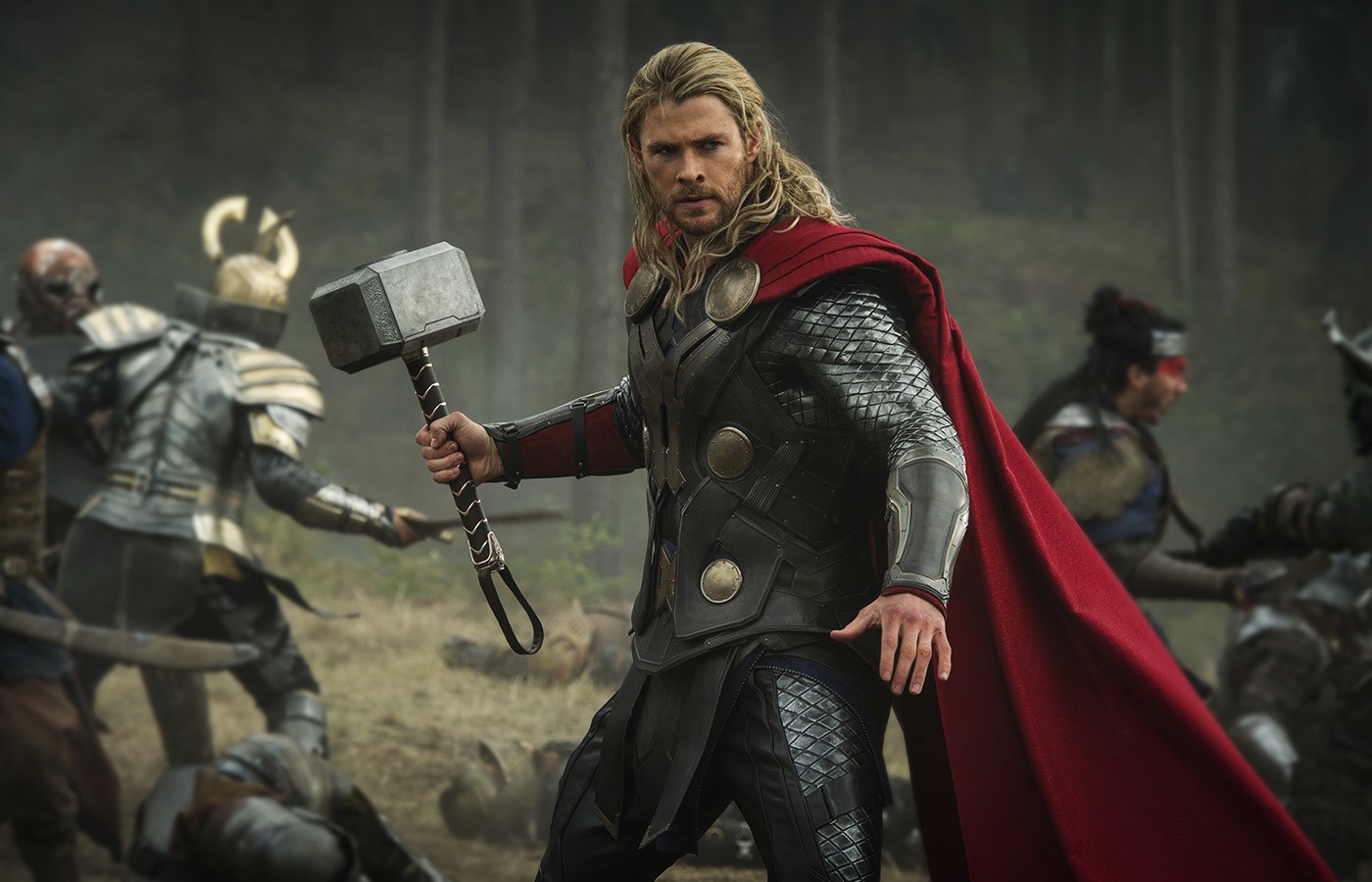 Talvez esteja a ficar velho: Chris Hemsworth não quer voltar a treinar  tanto para ser Thor - Atualidade - SAPO Mag