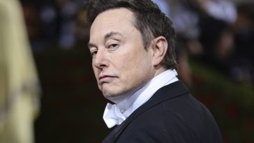 Elon Musk cancela negociação do Twitter e empresa promete batalha judicial