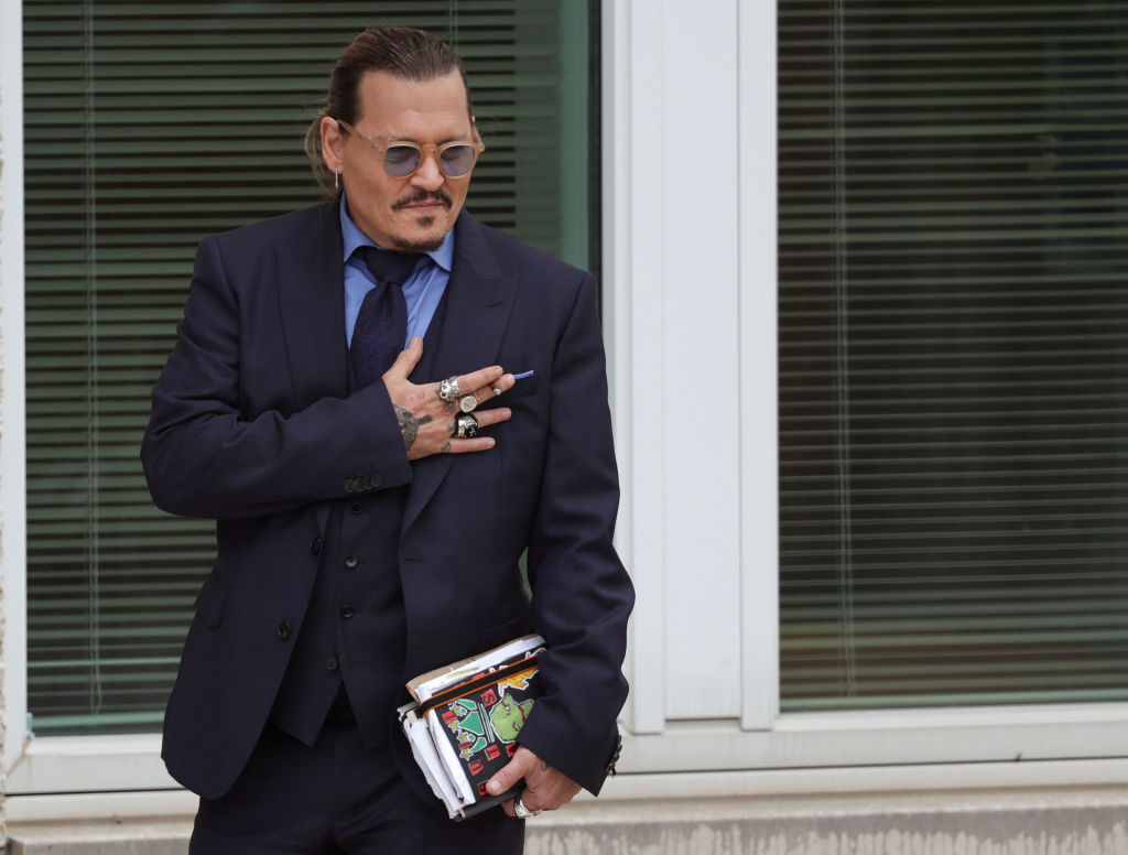 Netflix escala Johnny Depp para filme "La Favorite", diz site
