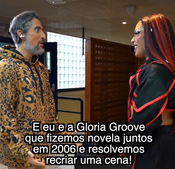 Gloria Groove e Marcos Mion recriam cena de novela 16 anos depois