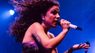Rock in Rio: Priscilla Alcantara agita palco Supernova com covers de Destiny's Child