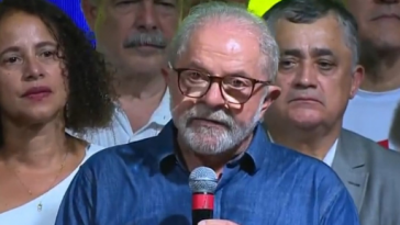 Em 1° discurso, Lula fala sobre união: "Não existem dois Brasis"