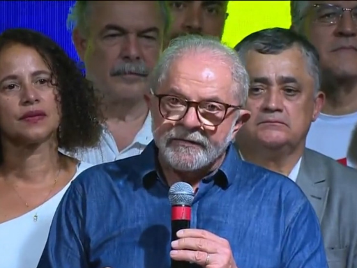 Em 1° discurso, Lula fala sobre união: "Não existem dois Brasis"