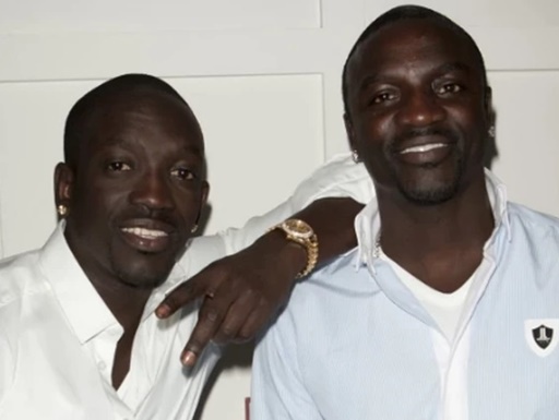 Sósias! Akon admite que era substituído pelo irmão em shows