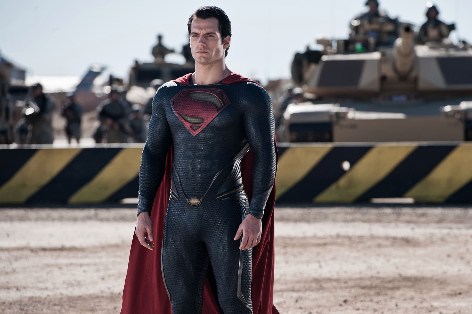 Superman de Henry Cavill está ou não está no filme "Adão Negro"? Descubra!
