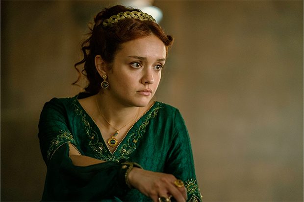 Olivia Cooke admite que se perdeu com saltos temporais de 