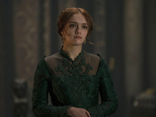 Olivia Cooke admite que se perdeu com saltos temporais de "A Casa do Dragão"