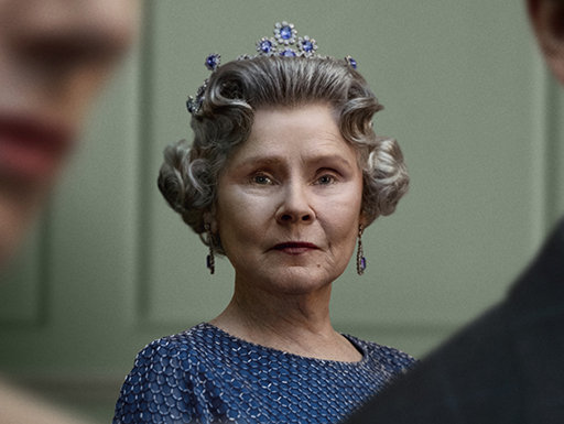 "The Crown": Imelda Staunton é Rainha Elizabeth em novo pôster