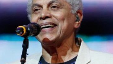 Paulinho da Viola é homenageado no Canal Brasil em comemoração aos seus 80 anos