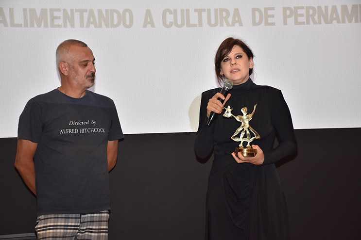 Barbara Paz é homenageada no Cine PE: "será que mereço?"