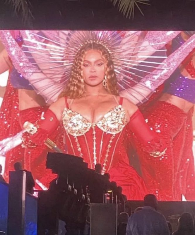Beyoncé Dubai