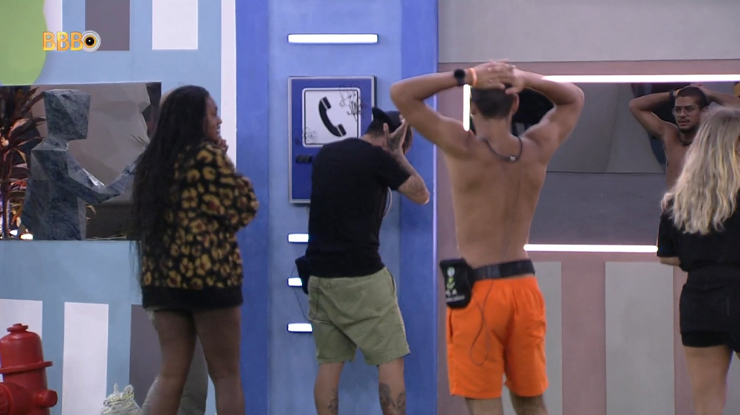 BBB23: MC Guimê atende o Big Fone e ganha Poder Supremo