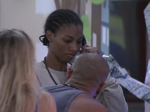 Tina atende o 1° Big Fone do BBB23; saiba quem ela indicou!