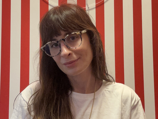Entrevista: "meu tempo de escrita é bem menor hoje em dia", diz Camila Fremder