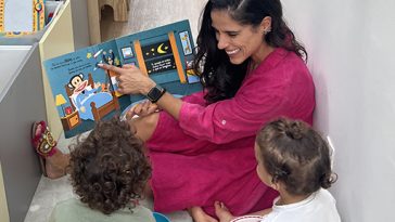 Fotos: Camilla Camargo mostra cantinho da leitura dos filhos