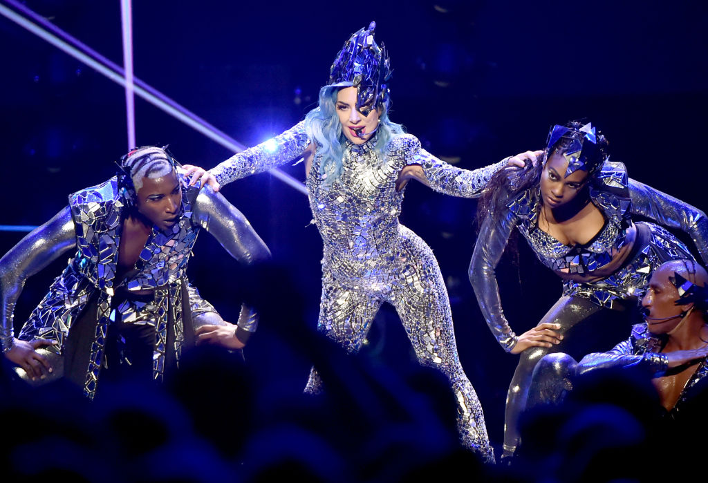 Lady Gaga se apresenta no Rock in Rio - mas em livro de ficção
