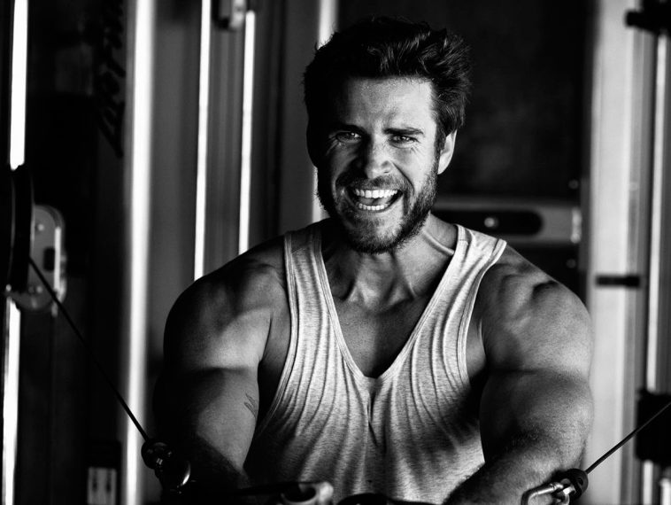 Liam Hemsworth faz "treinamento insano" para "The Witcher"