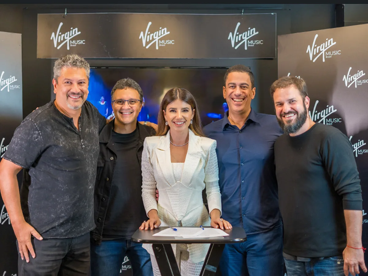 Paula Fernandes assina contrato com a Virgin Music Brasil