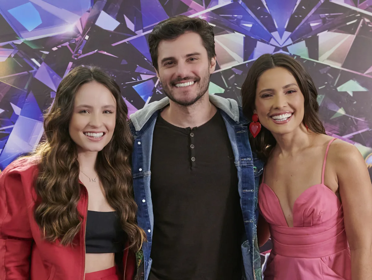 EXCLUSIVO: Larissa Manoela, Hugo Bonemer e Jullie brincam de "Eu Nunca" com o POPline