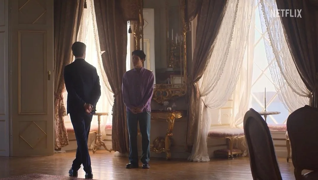 Final de "Young Royals" fica para 2024: teaser mostra Simon no Palácio Real