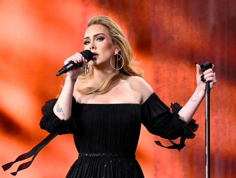 Adele fará shows no Brasil em 2017