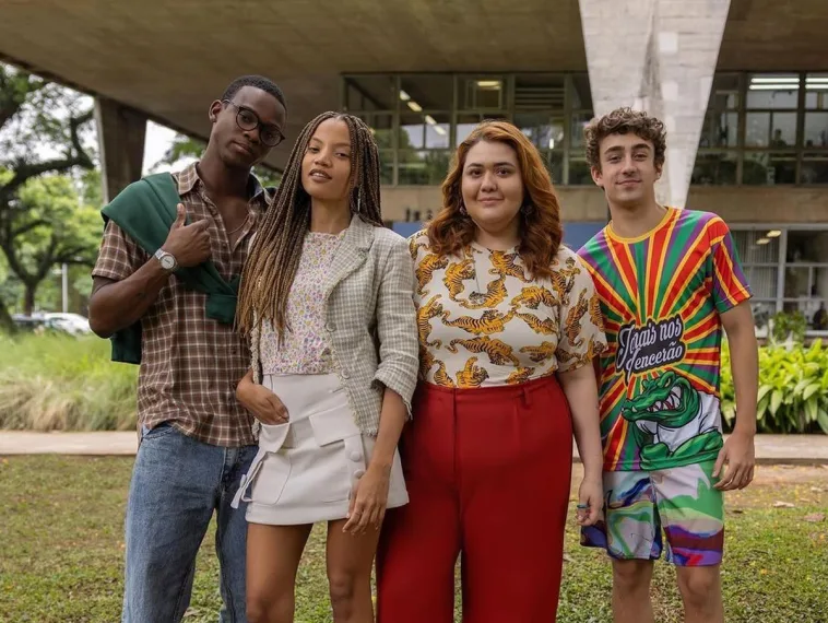 Conheça o novo elenco de "De Volta Aos 15" para 3ª temporada