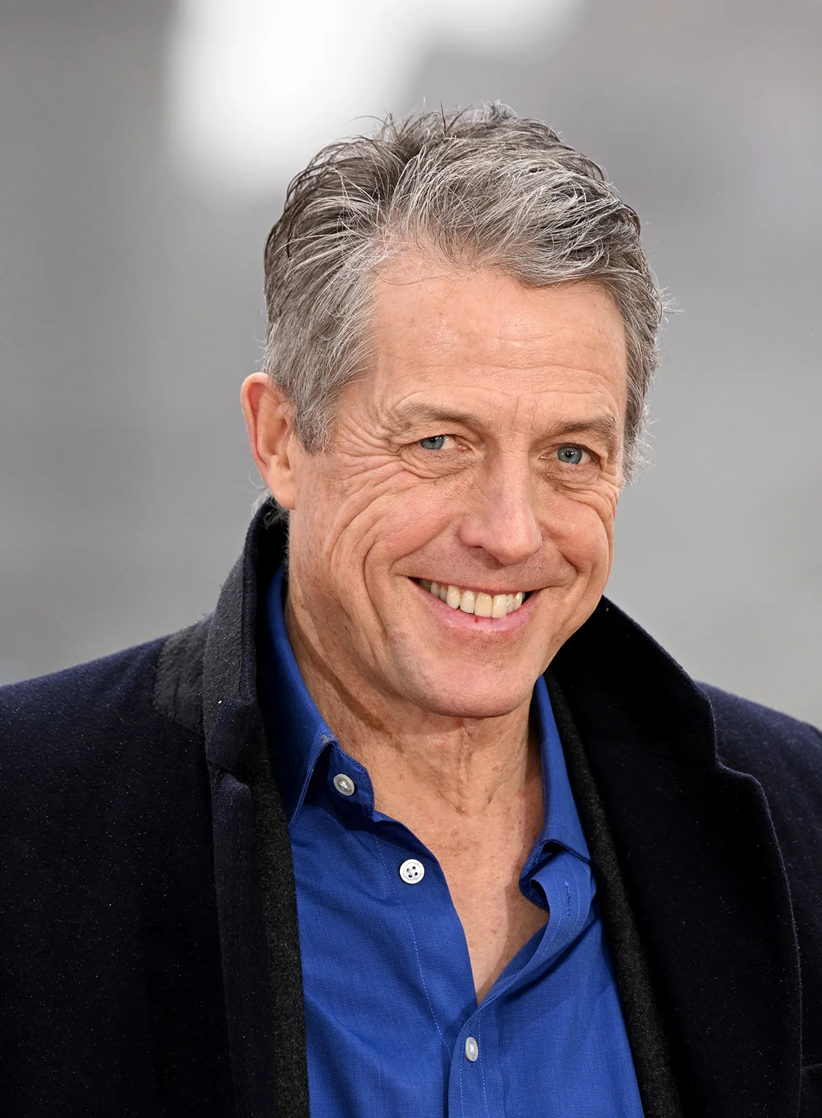 O filme que Hugh Grant odiou fazer chega aos cinemas