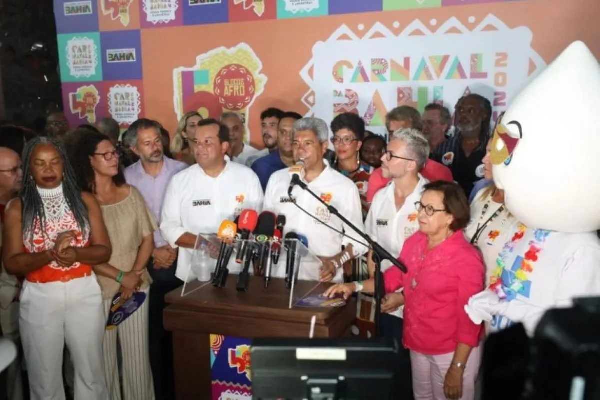 Governador Jerônimo Rodrigues, no evento de anúncio do Carnaval 2024 em Salvador. Foto: Fernando Vivas/GOVBA