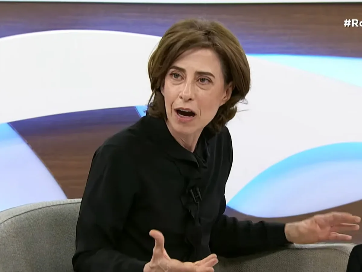 "Eu não consigo falar 'todes'", confessa Fernanda Torres