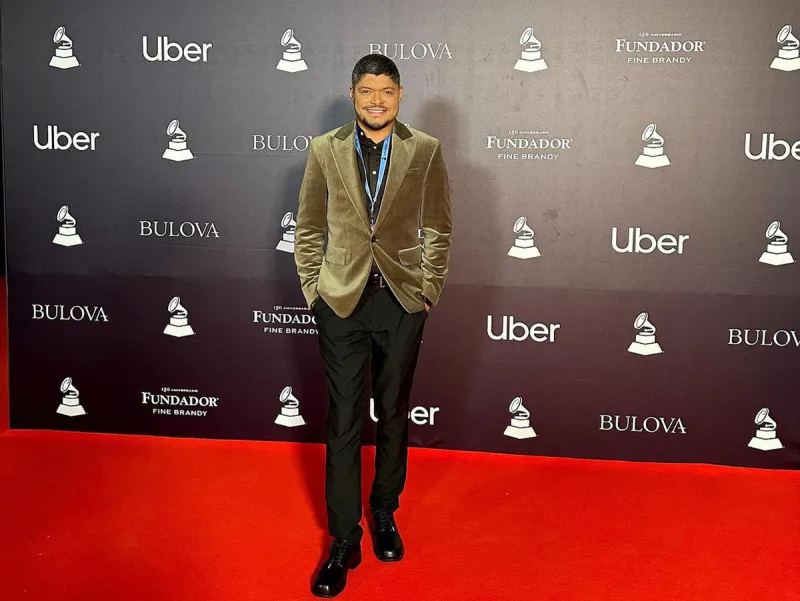 Flávio Saturnino, Fundador do POPline, durante a cerimônia do Grammy Latino de 2023