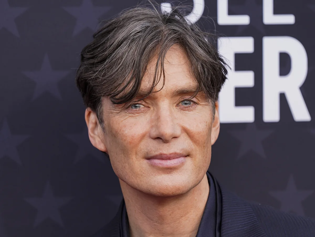 Após "Oppenheimer", Cillian Murphy fecha contrato com Netflix