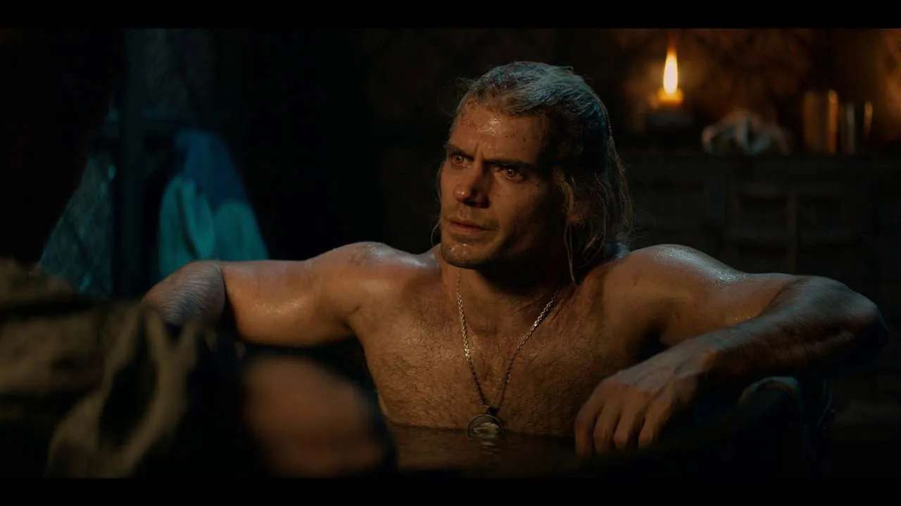 "Cenas de sexo são usadas em excesso hoje em dia", diz Henry Cavill