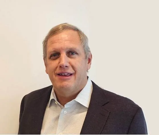 Stu Bergen assume como CEO interino da Deezer em abril de 2024.