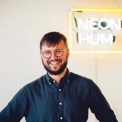 Jonathan Hirsch, Neon Hum