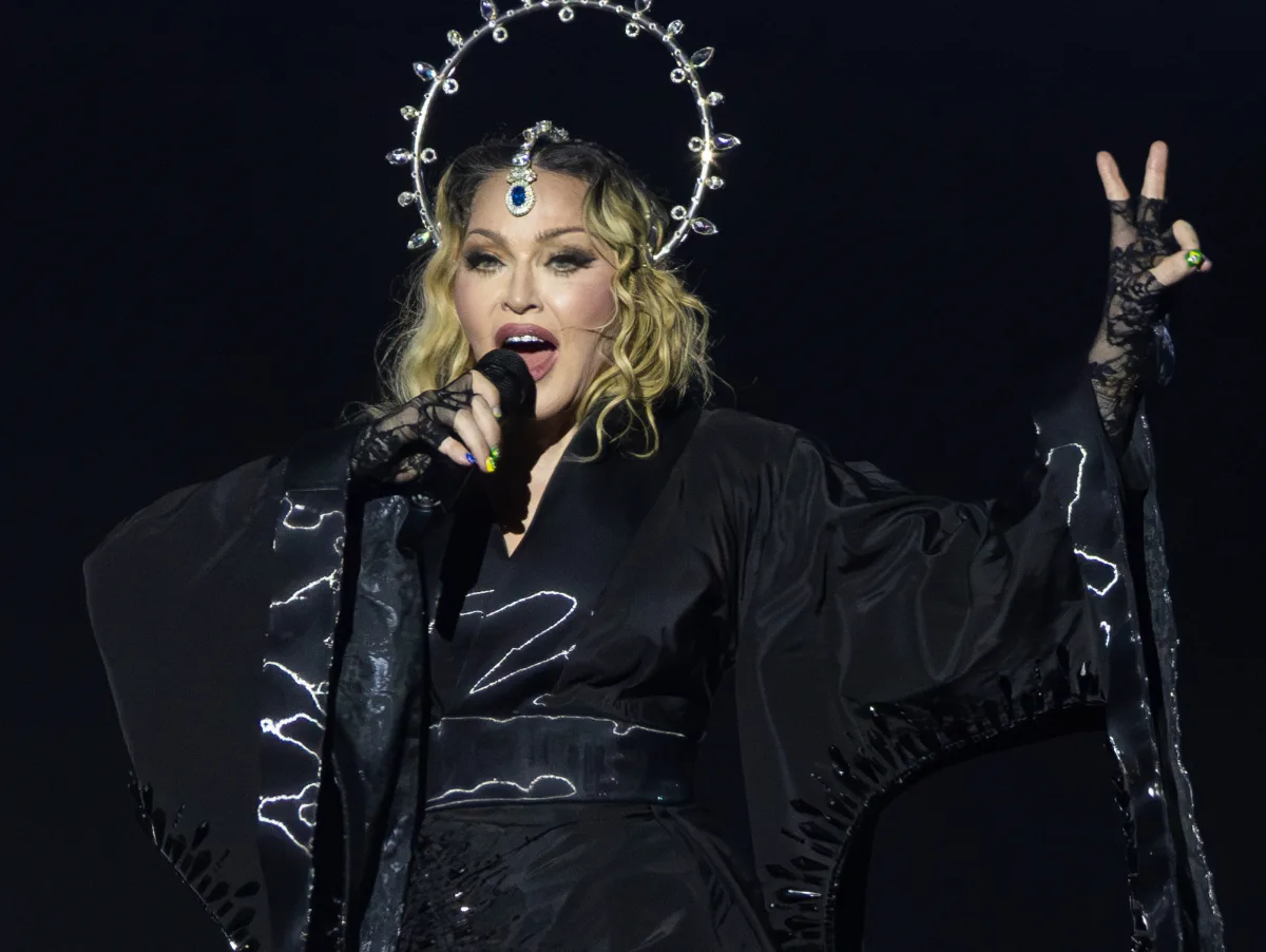 Madonna foca em cinebiografia após fim da "Celebration Tour"