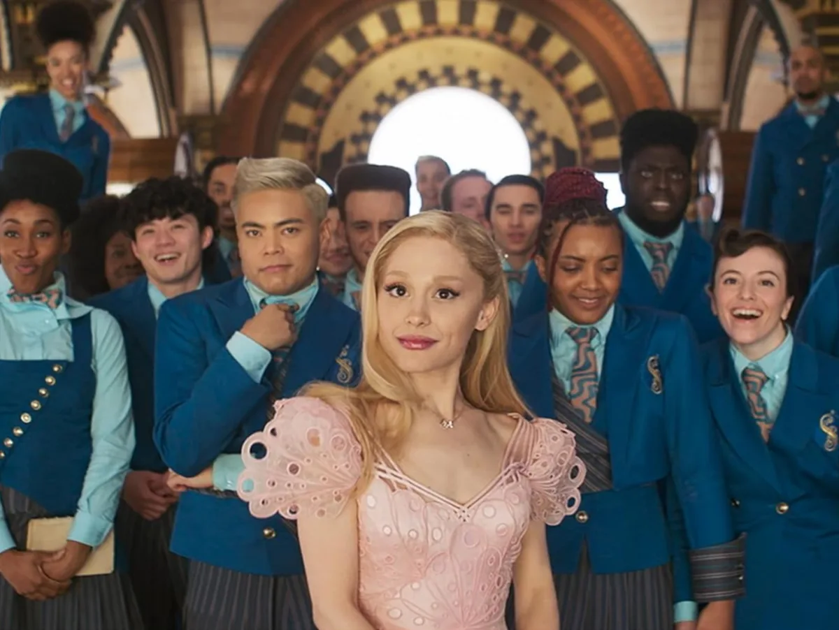 10 curiosidades sobre Ariana Grande no filme "Wicked"