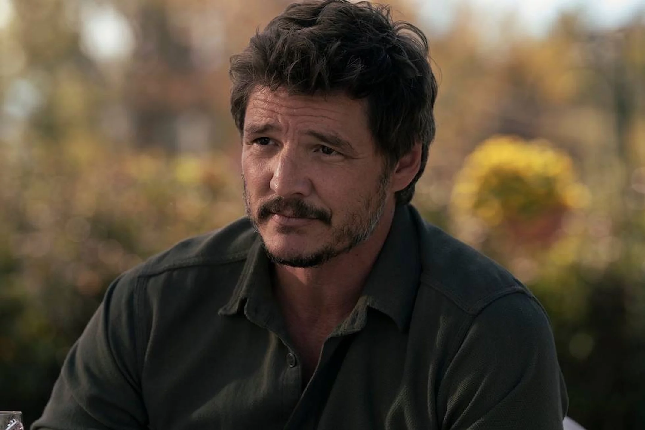 Pedro Pascal participa do álbum novo de Omar Apollo